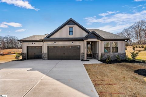 100 Saratoga Oaks Street active home in Saratoga Oaks, Williamston, SC
