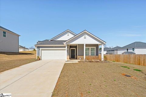 106 Purcell Way active home in Maxwell Commons, Easley, SC