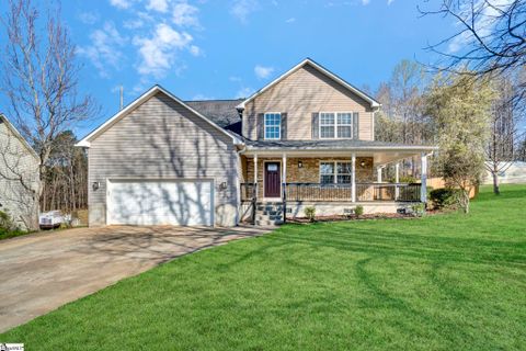 334 Cane Pole Walk active home in Lake Cooley Landing, Inman, SC