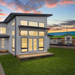 8 Village Crest Drive
