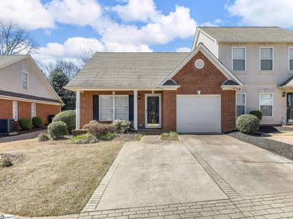 Homes in West Hampton, Moore