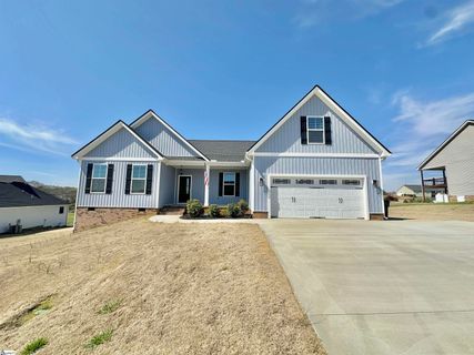 514 Hillview Knoll Lane active home in Deyoung Meadows, Greer, SC