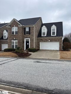 2 Everleigh Court