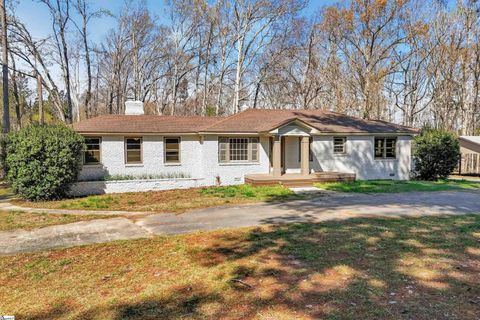 612 Skippers Lodge Road