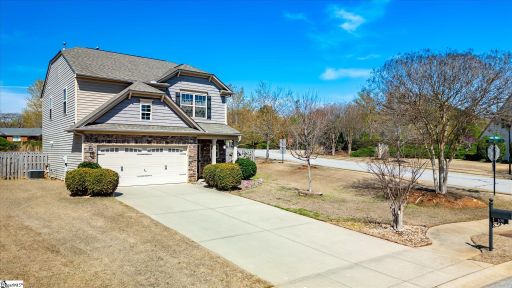 100 Romsey Circle active home in Villages At Windsor, Simpsonville, SC