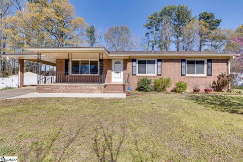 401 Lanewood Drive sold home in Pine Forest, Greenville, SC