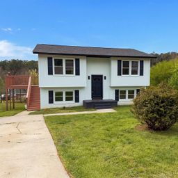 105 Foxhall Court
