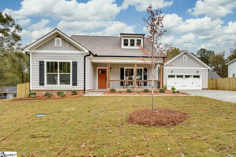 216 Forest Park Drive sold home in Forest Park, Simpsonville, SC