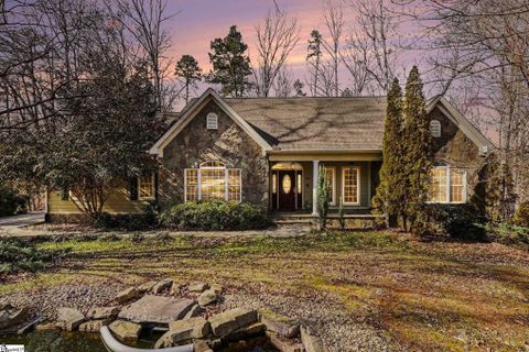 109 Oak Crest Circle