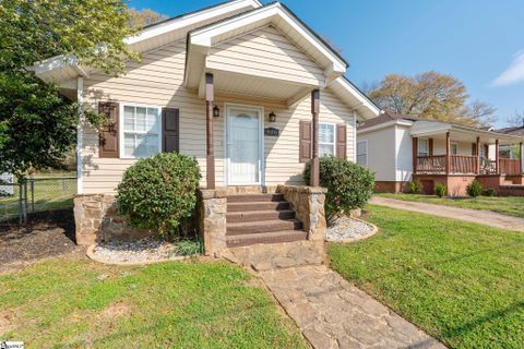 900 Green Avenue active home in Melrose, Greenville, SC