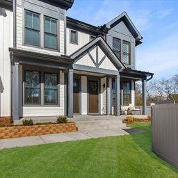 9 Hawthorne Lane Unit 105