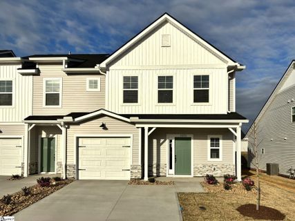 1422 Johnstone Drive active home in Reidville Town Center, Reidville, SC