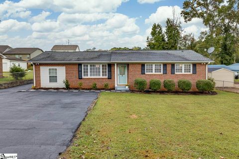 15 Strawberry Drive