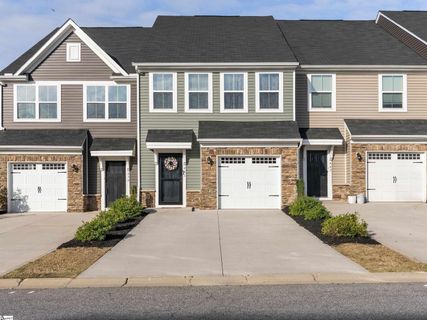 441 Triple Crown Way active home in Weststone, Spartanburg, SC