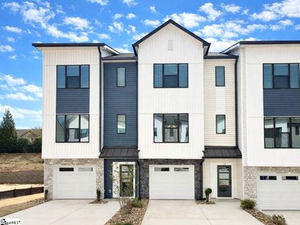 12 Pikewood Lane active home in Holly View, Greenville, SC