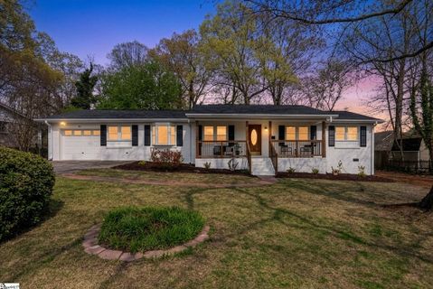 Homes in Avon Park, Taylors