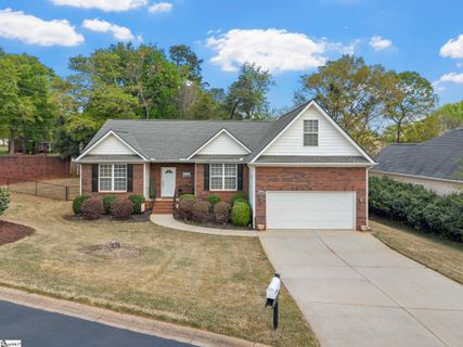 103 Heritage Creek Drive active home in Heritage Creek, Boiling Springs, SC