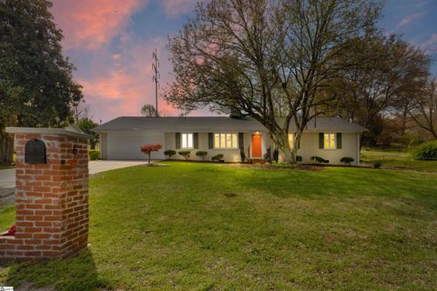 6 Colvin Road sold home in Heritage Hills, Greenville, SC