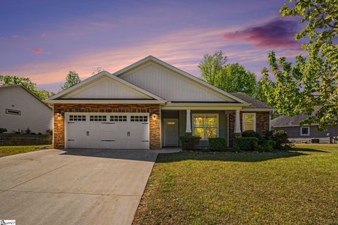 164 Midwood Road sold home in White Oak Ridge, Travelers Rest, SC