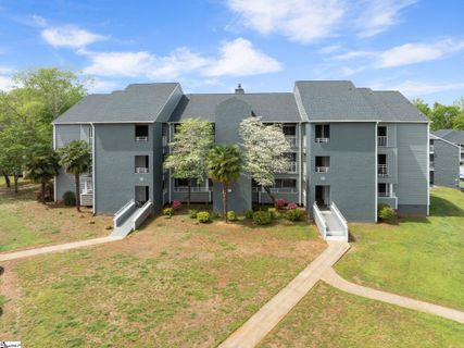 1511 Northlake Drive pending home in Northlake Condos, Anderson, SC