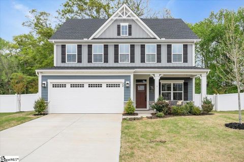 32 Mohegan Way