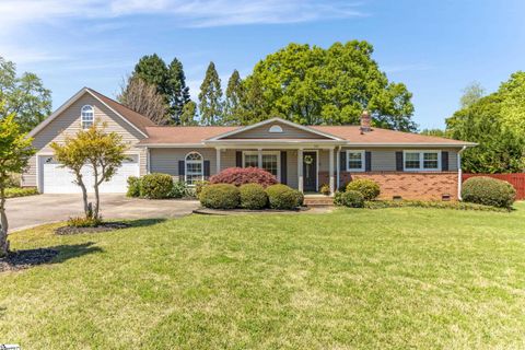 203 Le Ann Drive sold home in Forest Acres, Easley, SC