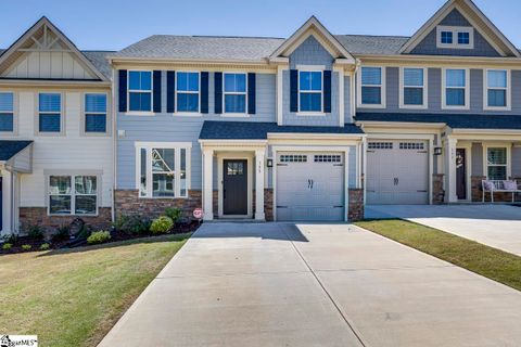 155 Moss Hollow Way