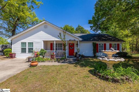 Homes in Country Gardens, Fountain Inn