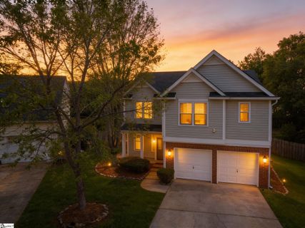 17 Summerfield Court sold home in Fairview Lake, Simpsonville, SC
