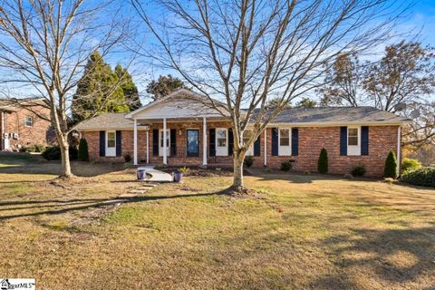 Homes in Wade Hampton Gardens, Greenville