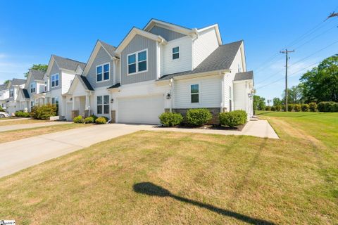 1504 Shallons Court active home in Wadsworth Manor, Spartanburg, SC