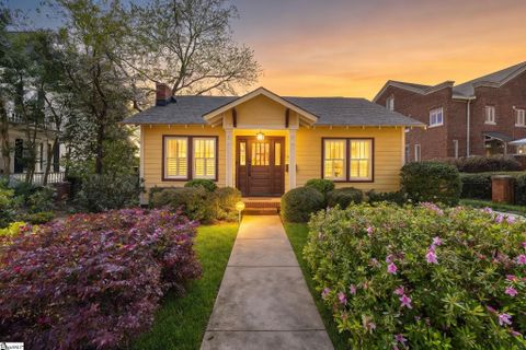 323 Hampton Avenue sold home in The Hamptons, Greenville, SC