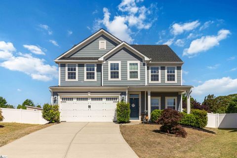 112 Mohegan Way active home in Riverstone, Greenville, SC