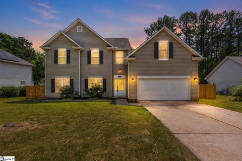 519 Forest Shoals Lane active home in Woodsberry, Duncan, SC