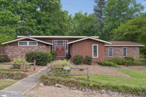 105 Derby Lane