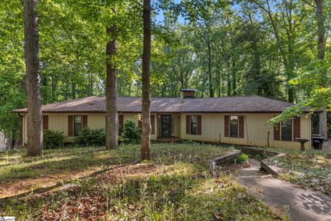 707 N Almond Drive sold home in Poinsettia, Simpsonville, SC