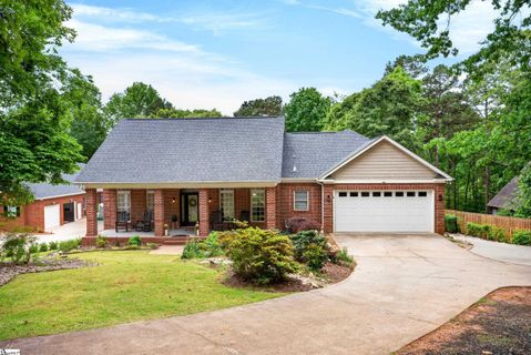 135 Winding River Drive active home in River Pointe, Anderson, SC