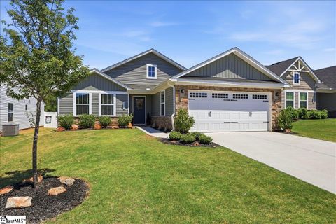 2250 Hemming Way pending home in Elmwood Cottages, Boiling Springs, SC