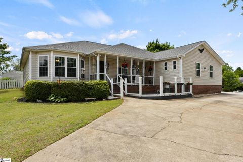 216 Cornelson Drive active home in Panorama Farms, Greer, SC