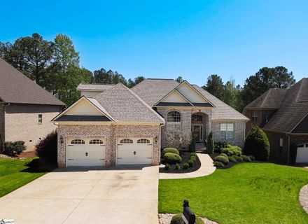 112 Bay Tree Court pending home in Woodfin Ridge, Inman, SC