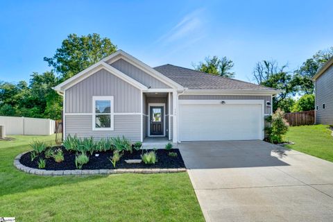 135 Mainsail Way active home in Holland Park, Spartanburg, SC