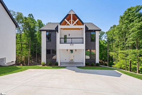 15 Lee Haven Court active home in Barbrey Heights, Greenville, SC