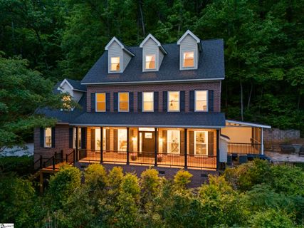 482 Old Rockhouse Road active home in Summersett Place, Greenville, SC