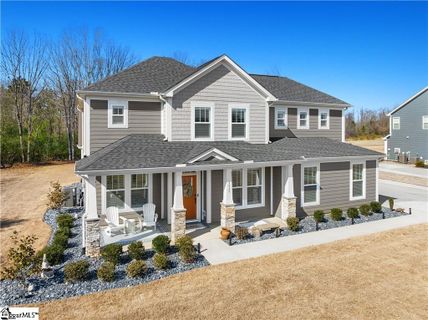 3435 Six Mile Highway active home in Chastain Ridge, Central, SC