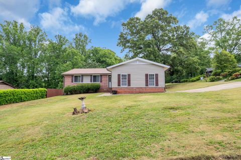 1100 Charter Oak Drive sold home in Peppertree, Taylors, SC
