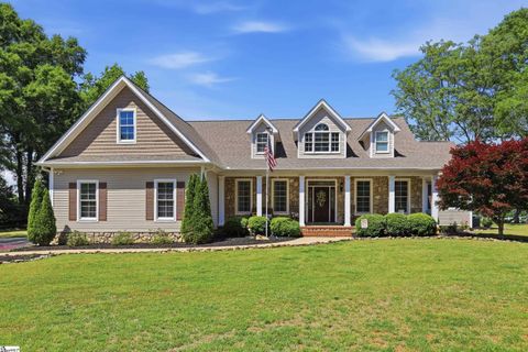 10 Andelusian Court pending home in Saddlehorn, Pelzer, SC