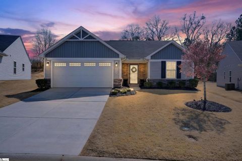 2053 Wexley Drive pending home in Elmwood Cottages, Boiling Springs, SC