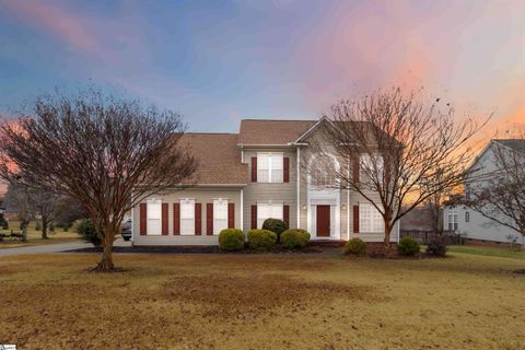 215 Ridge Bay Court active home in Leacroft, Greenville, SC