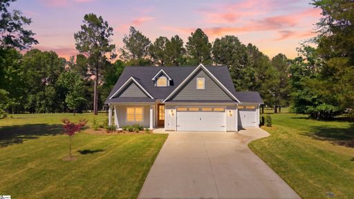 401 Grand Harbor Boulevard active home in Grand Harbor, Ninety Six, SC