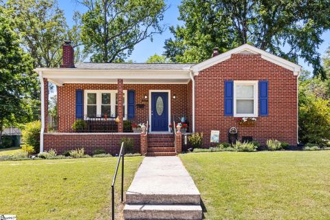 204 S Holland Street sold home in College View, Clinton, SC